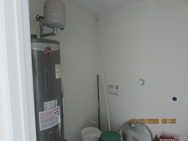 2116 McKinley, San Antonio, TX 78210