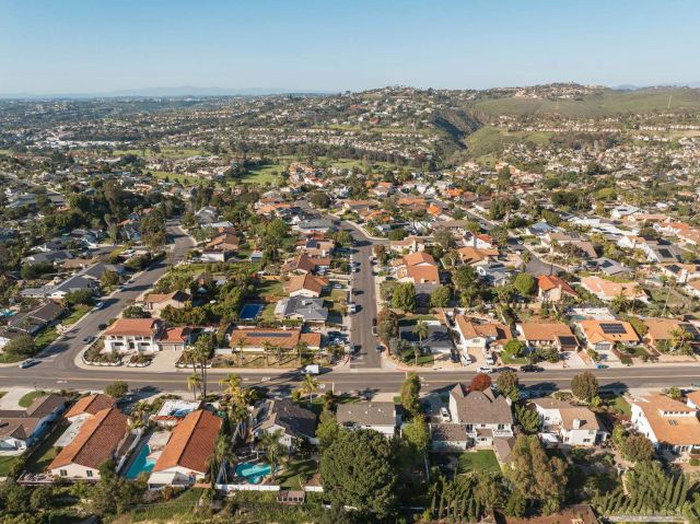 2927 Levante St, Carlsbad, CA 92009