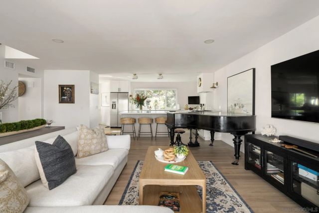 2927 Levante St, Carlsbad, CA 92009