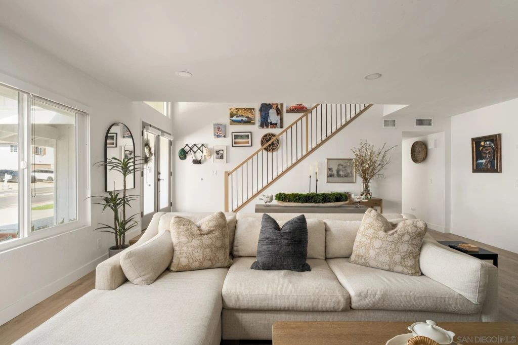 2927 Levante St, Carlsbad, CA 92009