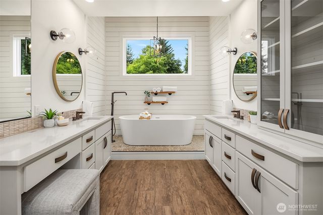 42618 SE 149th Place, North Bend, WA 98045