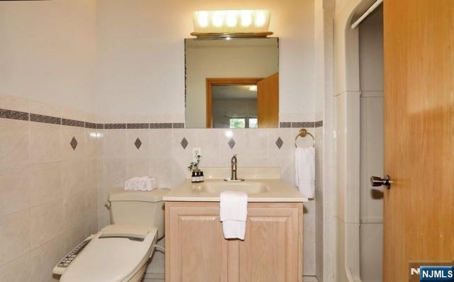 253 Delawanna Avenue, Clifton, NJ 07014