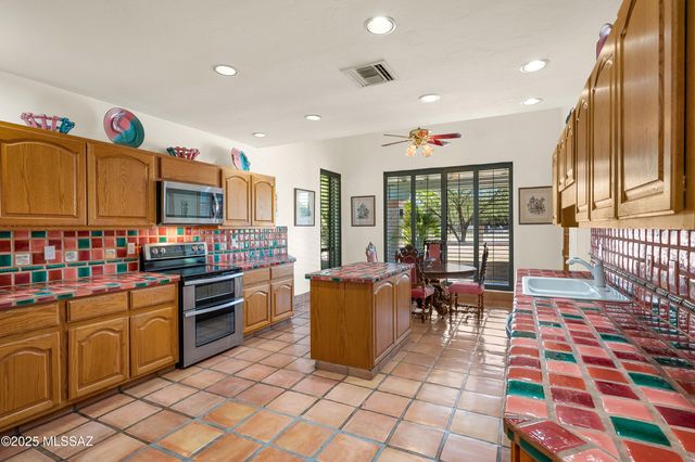 12513 E Jeffers Place, Tucson, AZ 85749