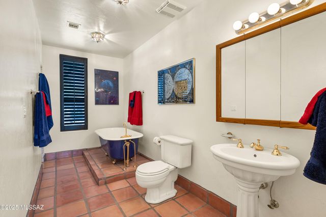 12513 E Jeffers Place, Tucson, AZ 85749