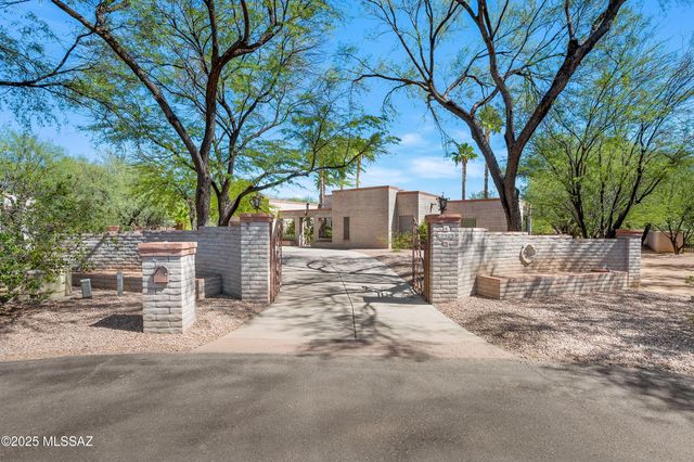 12513 E Jeffers Place, Tucson, AZ 85749