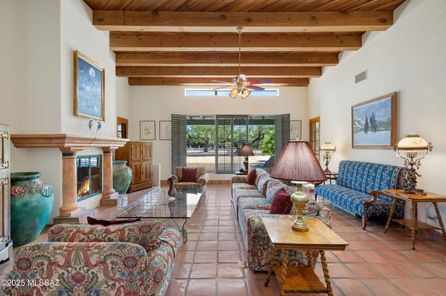 12513 E Jeffers Place, Tucson, AZ 85749