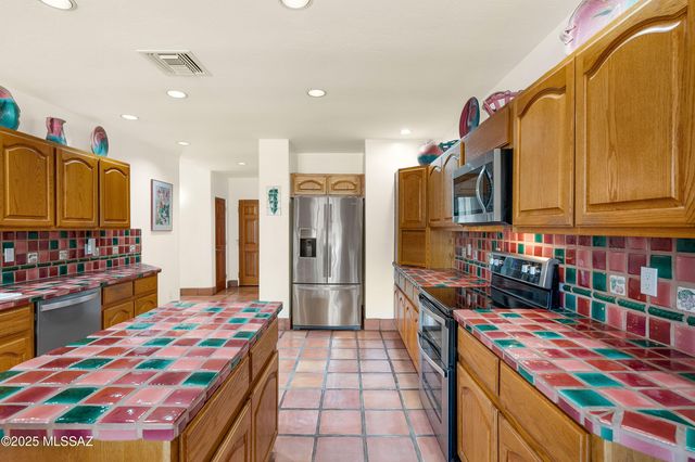 12513 E Jeffers Place, Tucson, AZ 85749