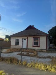 3073 Date, Riverside, CA 92507