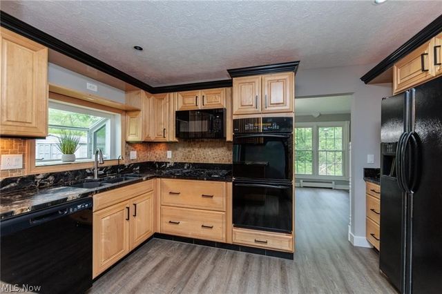7981 Mulberry Road, Chesterland, OH 44026