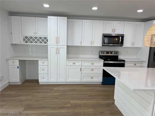 673 107th AVE N, Naples, FL 34108