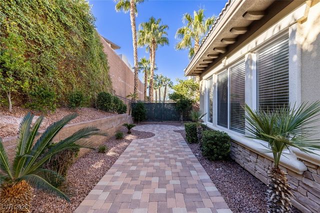 1353 River Spey Avenue, Henderson, NV 89012