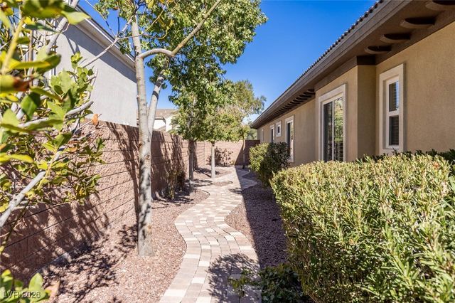 1353 River Spey Avenue, Henderson, NV 89012