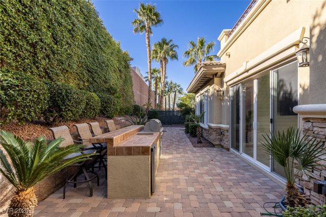 1353 River Spey Avenue, Henderson, NV 89012