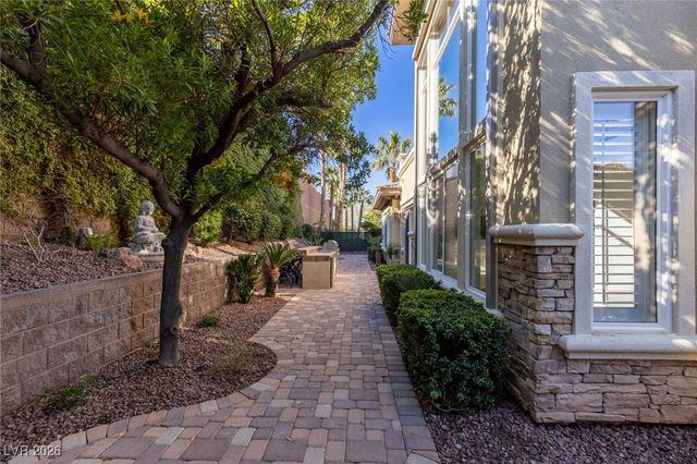 1353 River Spey Avenue, Henderson, NV 89012