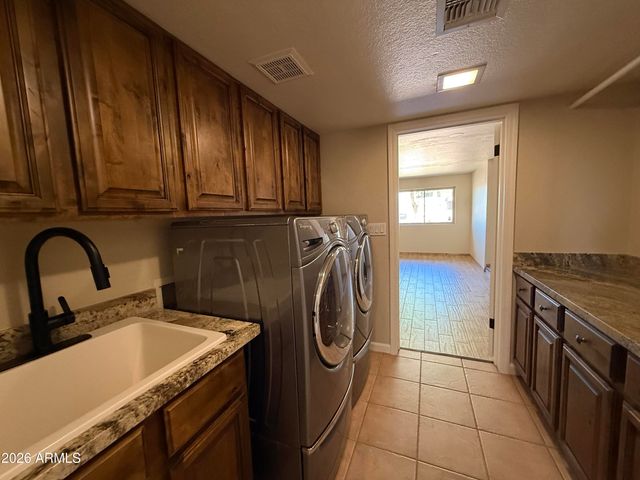 5911 E PEAK VIEW Road, Cave Creek, AZ 85331