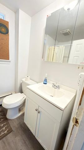9-11 Barclay St, Worcester, MA 01604