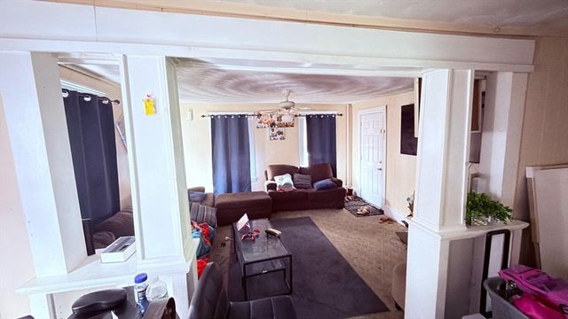 9-11 Barclay St, Worcester, MA 01604