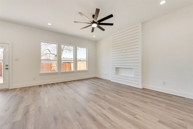 4021 Esmalda Street, Dallas, TX 75212