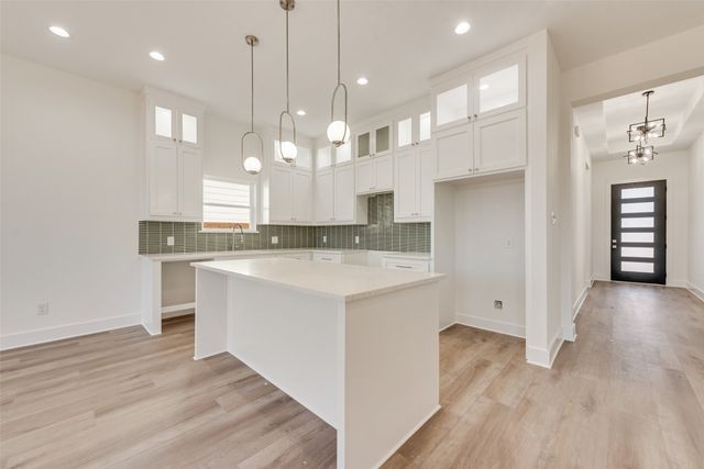 4021 Esmalda Street, Dallas, TX 75212