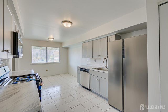 1607 Edison Glen Terrace, Edison, NJ 08837