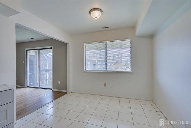 1607 Edison Glen Terrace, Edison, NJ 08837