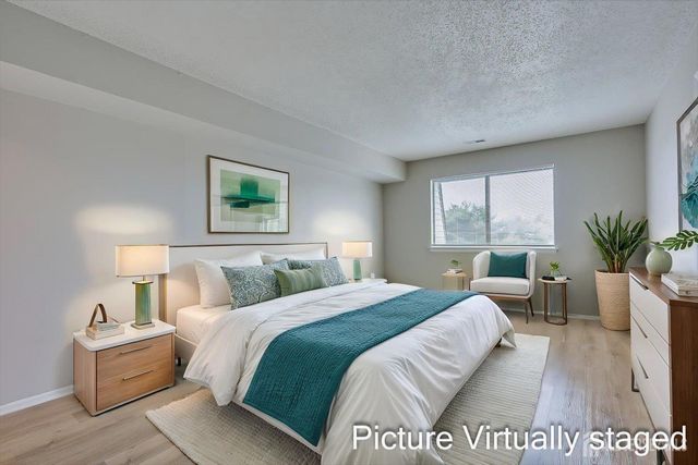 1607 Edison Glen Terrace, Edison, NJ 08837