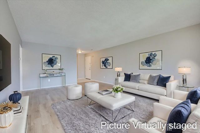 1607 Edison Glen Terrace, Edison, NJ 08837