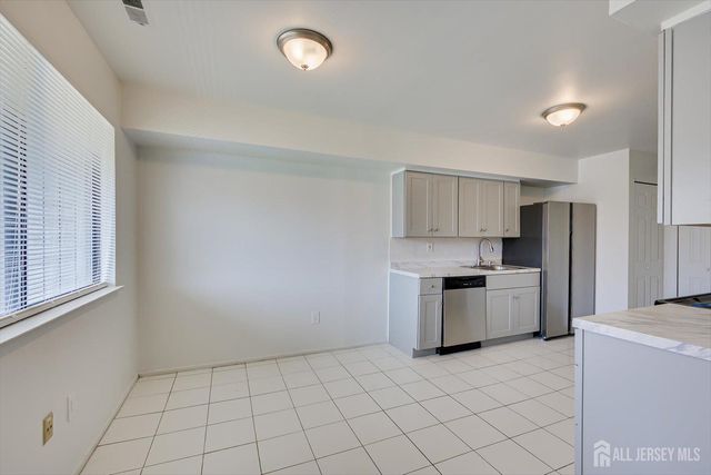 1607 Edison Glen Terrace, Edison, NJ 08837