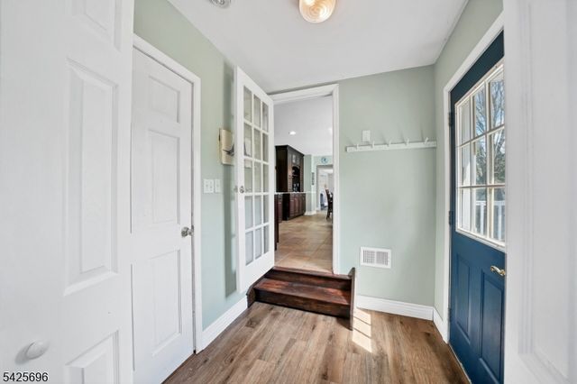 30 Aldersgate Cir, Mount Olive Twp., NJ 07828