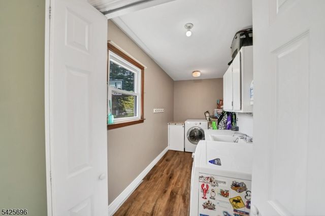 30 Aldersgate Cir, Mount Olive Twp., NJ 07828