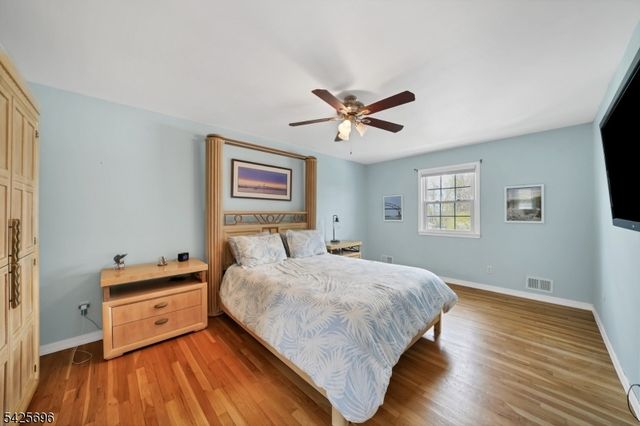 30 Aldersgate Cir, Mount Olive Twp., NJ 07828