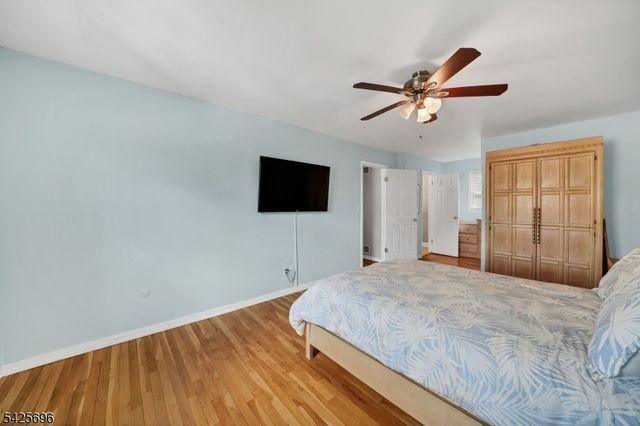 30 Aldersgate Cir, Mount Olive Twp., NJ 07828