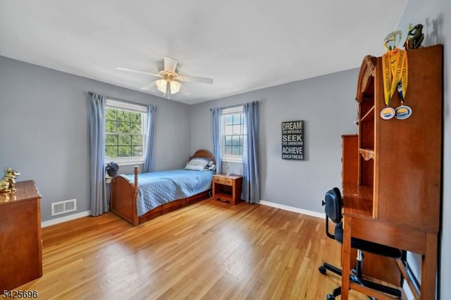 30 Aldersgate Cir, Mount Olive Twp., NJ 07828