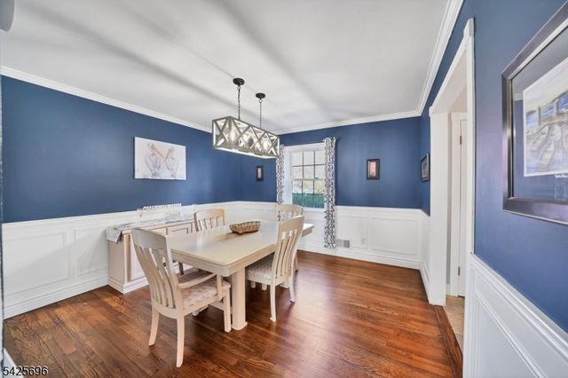 30 Aldersgate Cir, Mount Olive Twp., NJ 07828