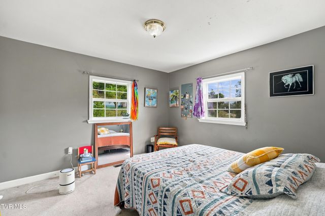 22358 Apache Lane, Bristol, VA 24202