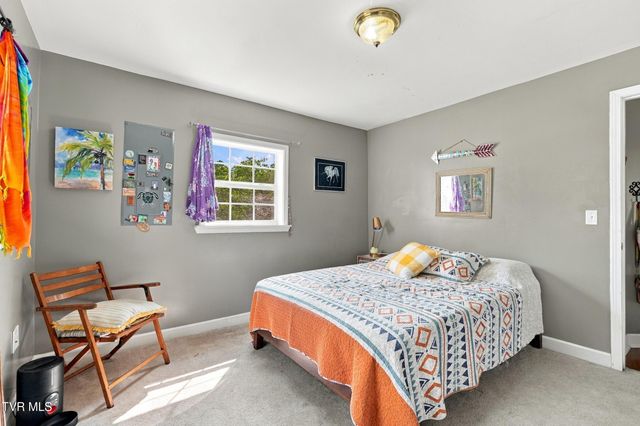 22358 Apache Lane, Bristol, VA 24202
