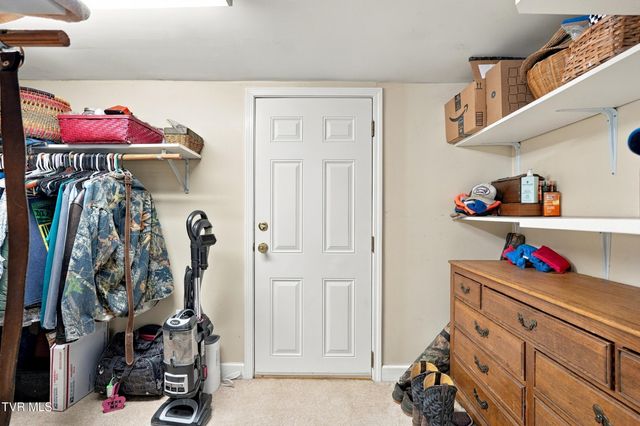 22358 Apache Lane, Bristol, VA 24202