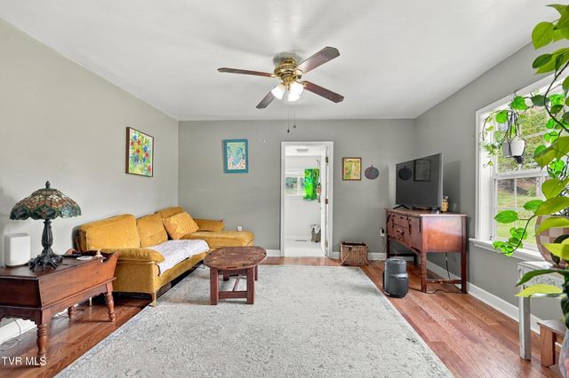 22358 Apache Lane, Bristol, VA 24202