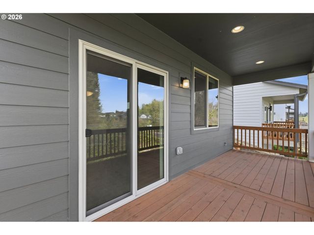 7036 N MONTGOMERY Way, Ridgefield, WA 98642