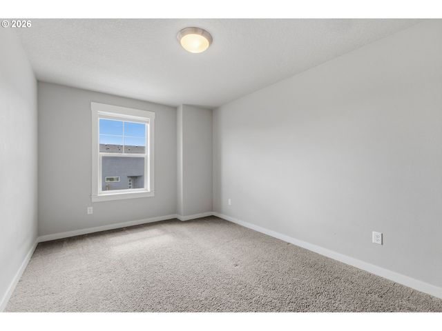 7036 N MONTGOMERY Way, Ridgefield, WA 98642