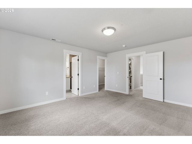 7036 N MONTGOMERY Way, Ridgefield, WA 98642