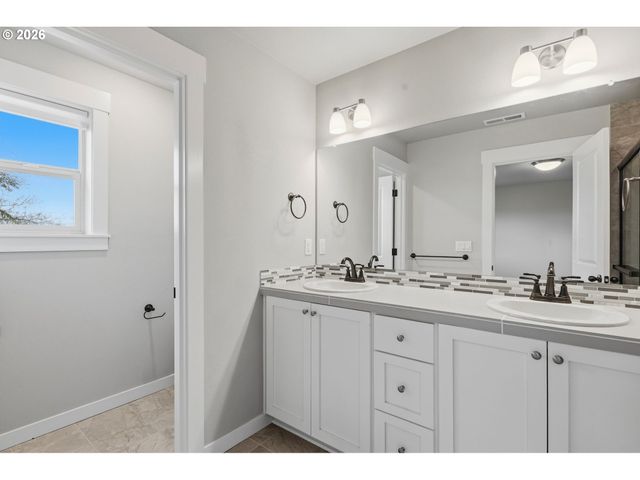 7036 N MONTGOMERY Way, Ridgefield, WA 98642