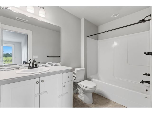 7036 N MONTGOMERY Way, Ridgefield, WA 98642