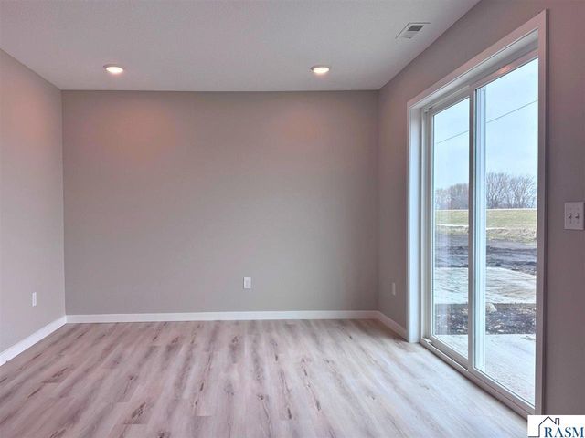 3202 Scotch Lane, Mankato, MN 56001