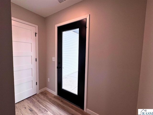 3202 Scotch Lane, Mankato, MN 56001
