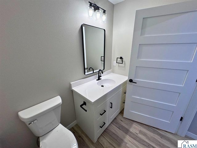 3202 Scotch Lane, Mankato, MN 56001