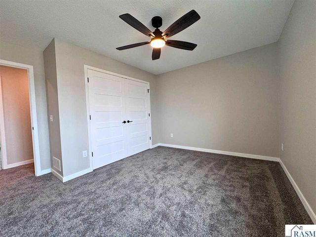 3202 Scotch Lane, Mankato, MN 56001