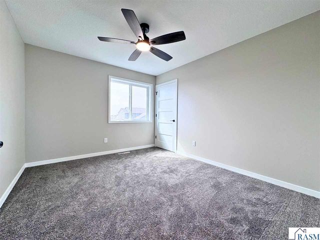 3202 Scotch Lane, Mankato, MN 56001