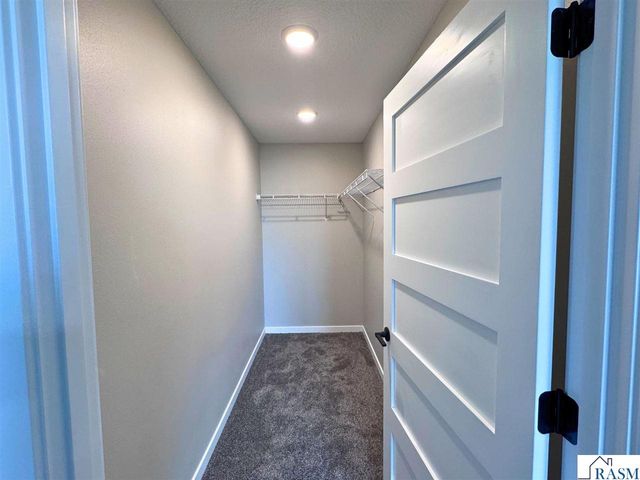 3202 Scotch Lane, Mankato, MN 56001