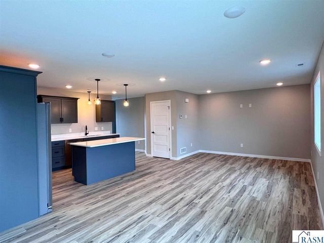 3202 Scotch Lane, Mankato, MN 56001